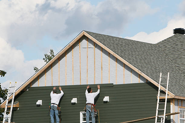 Professional Emergency Siding Repair technician working in West Manchester, OH